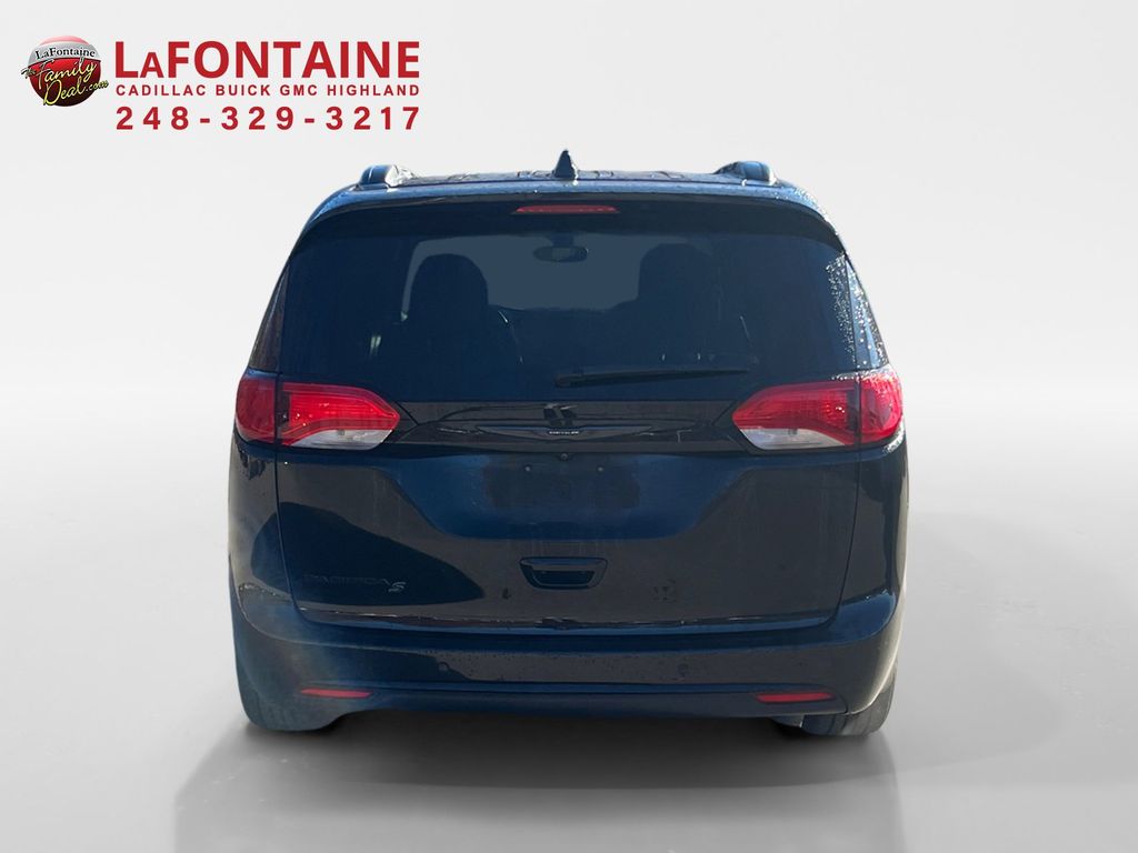 2020 Chrysler Pacifica Touring L Plus 6