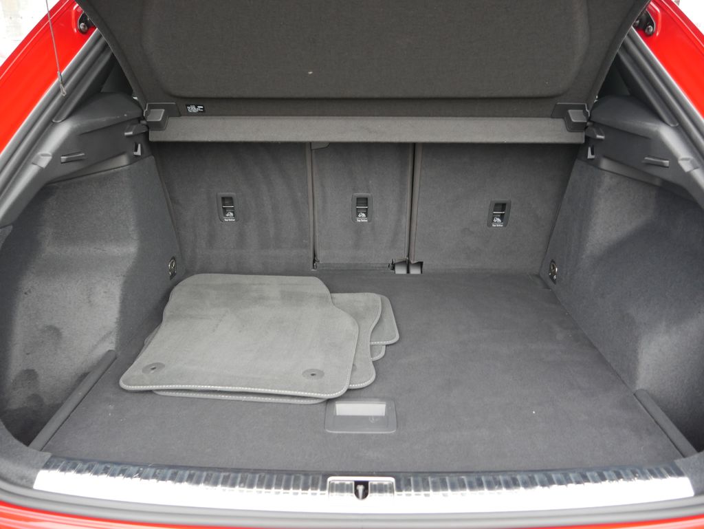 Thumbnail: 2022 Audi Q3 - 27