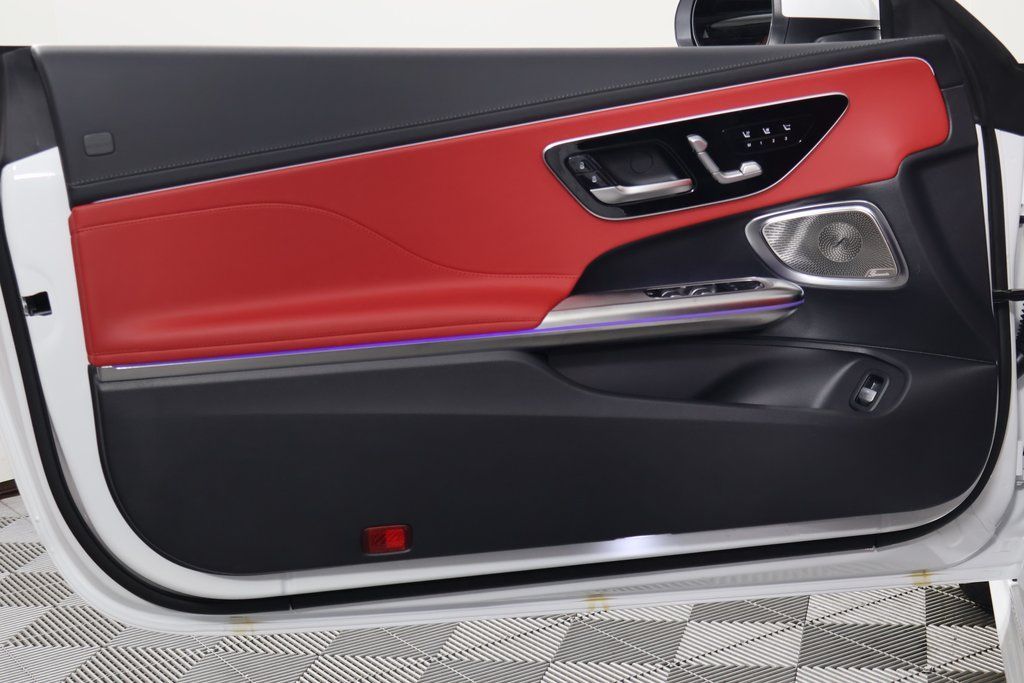 Thumbnail: 2027 Mercedes-Benz CLE - 8