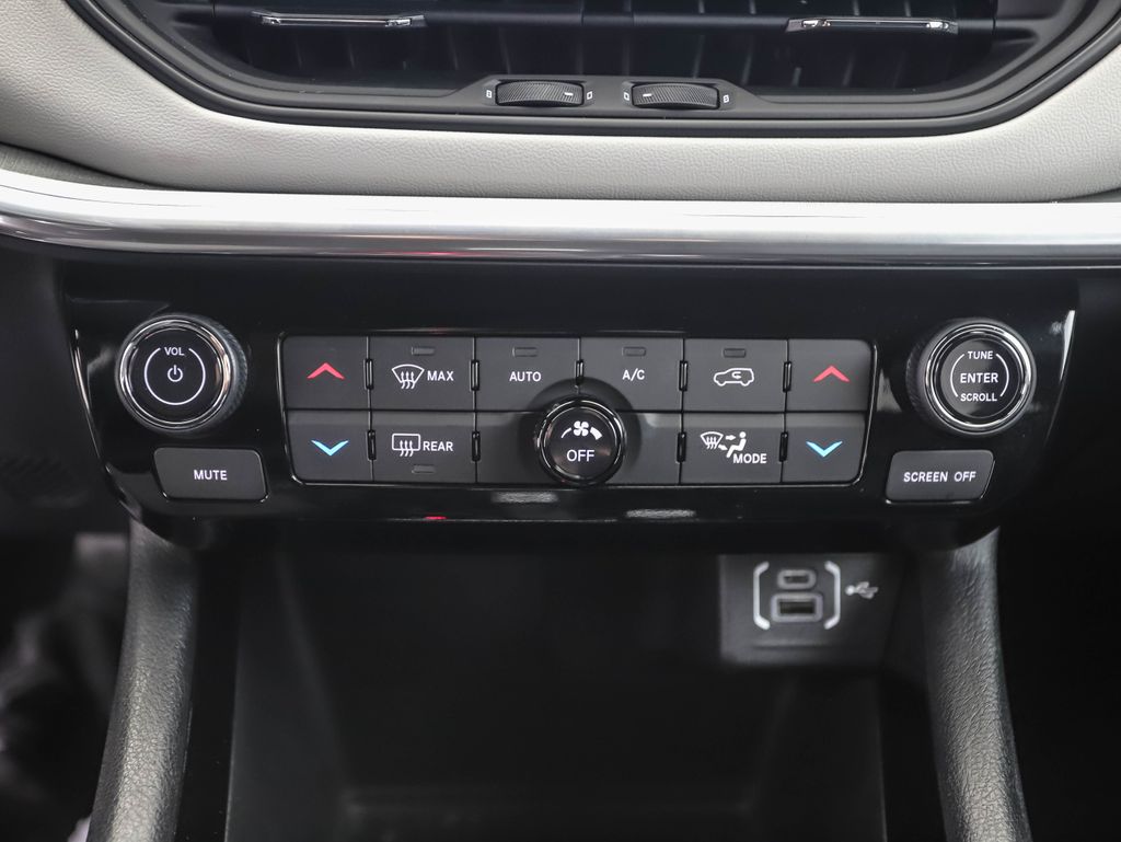 Thumbnail: 2024 Jeep Compass - 19