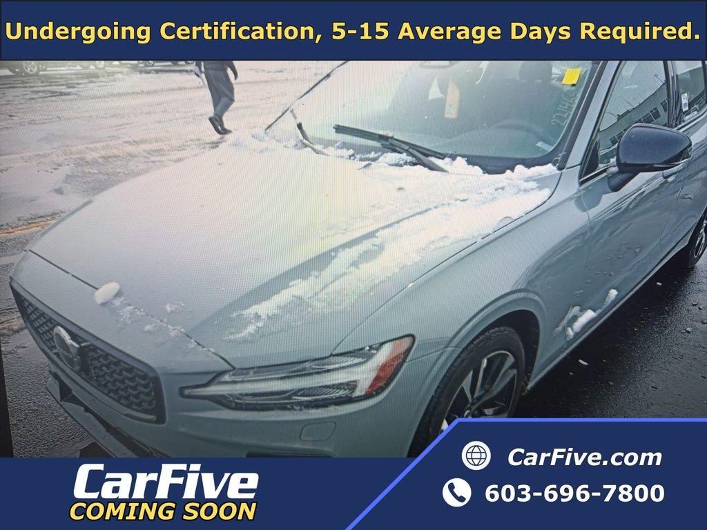 2025 Volvo S60 B5 Core AWD