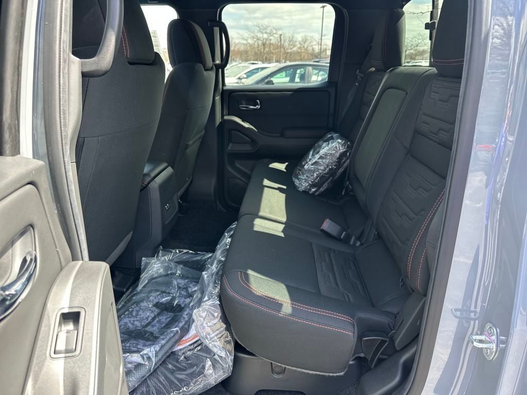 2025 Nissan Frontier PRO-4X photo