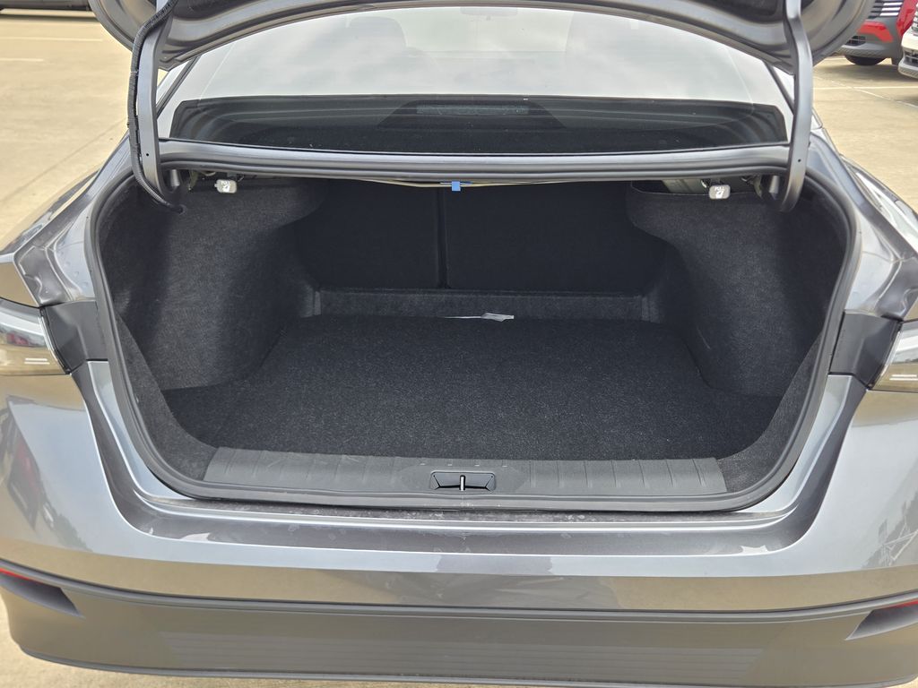 2026 Nissan Sentra SV - 9