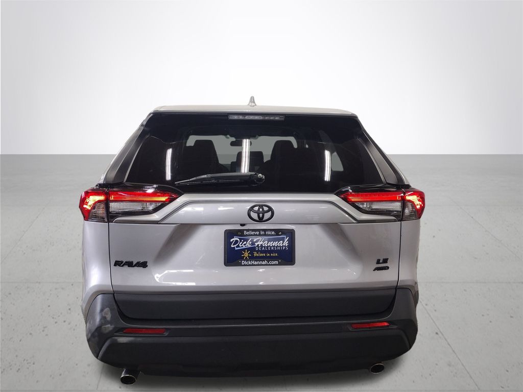 2022 Toyota RAV4 LE