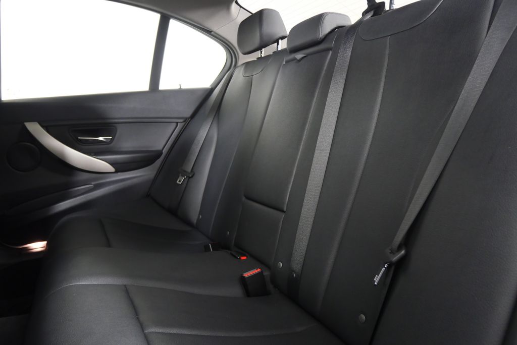 2015 BMW 3 Series 320i xDrive 16