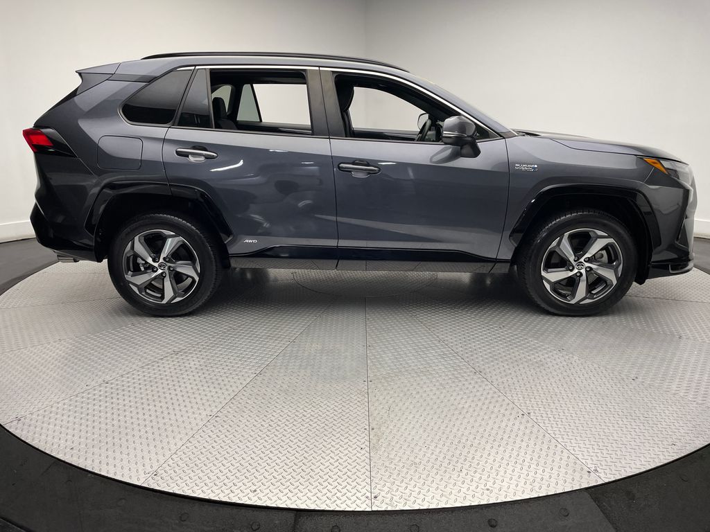 Thumbnail: 2022 Toyota RAV4 - 4