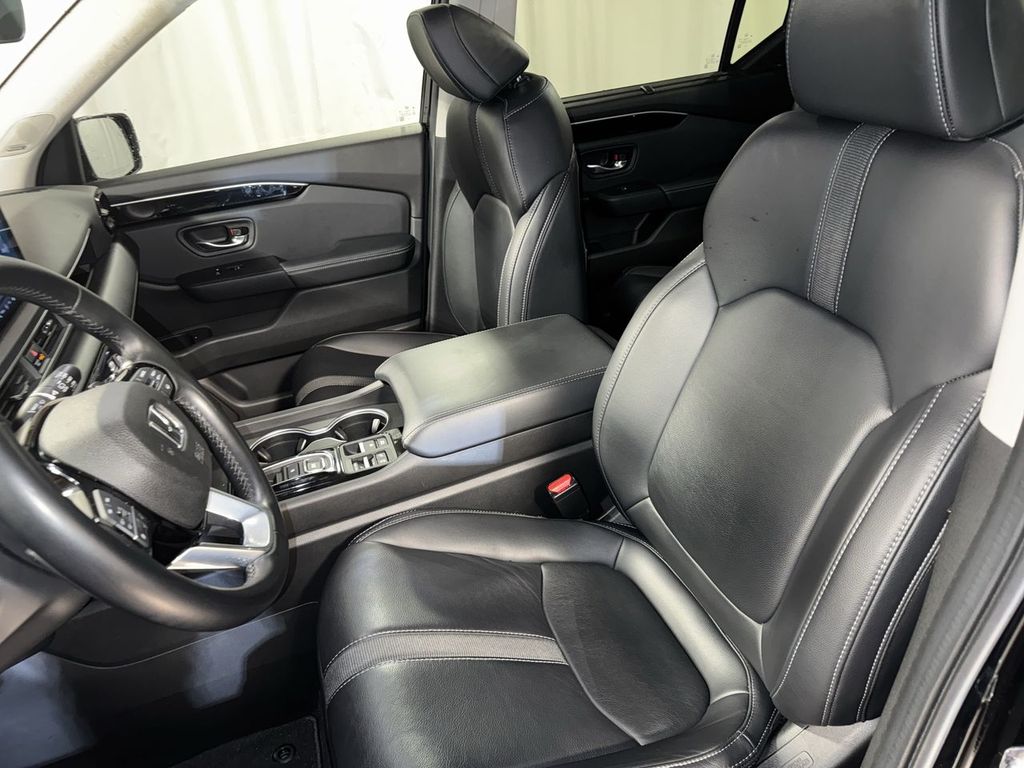 used 2023 Honda Pilot car, priced at $40,894