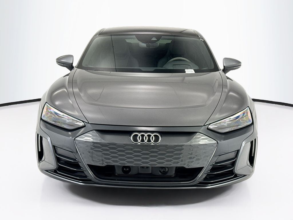 Thumbnail: 2023 Audi e-tron GT - 2