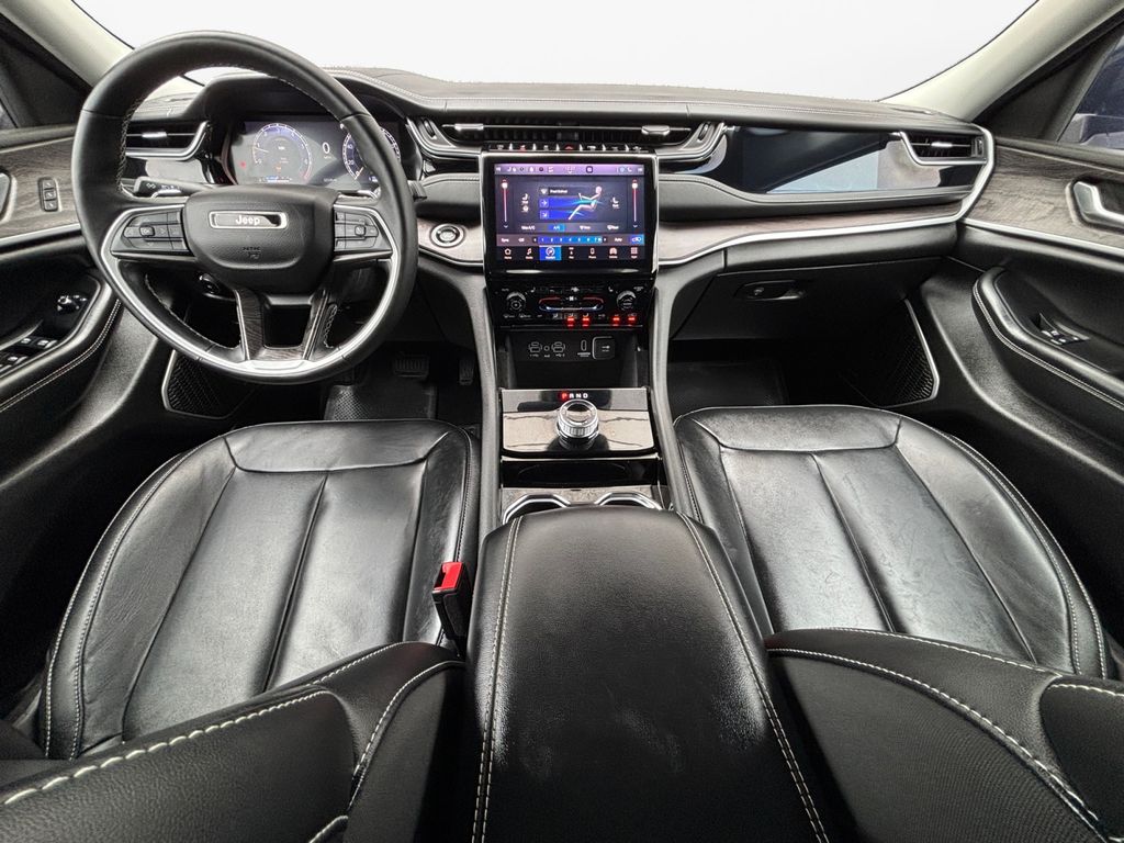 Used Car 2022 Jeep Grand Cherokee  Limited For Sale Under $30,000 In Austin, Texas