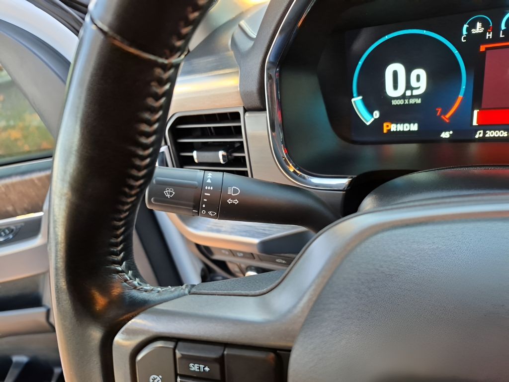 Used 2022 White Ford Lariat image 36