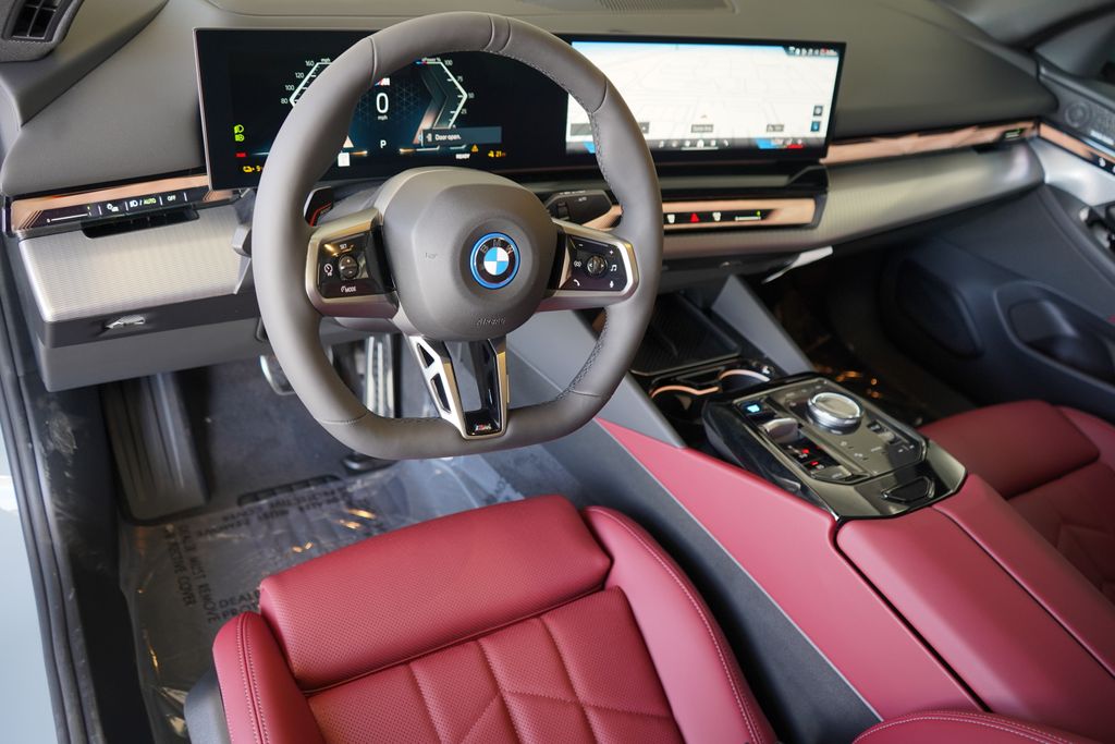 Thumbnail: 2026 BMW i5 - 12