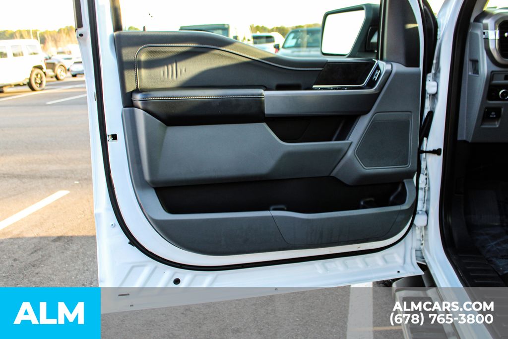 Used 2025 White Ford XLT image 33