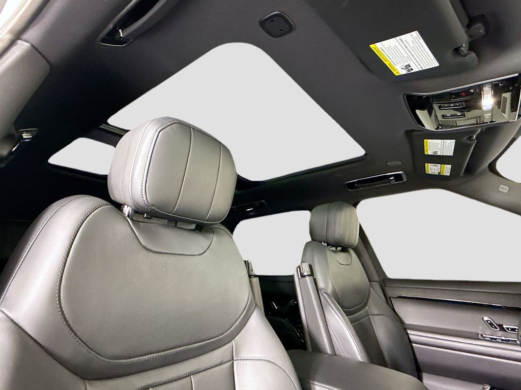 Thumbnail: 2023 Land Rover Range Rover Sport - 19
