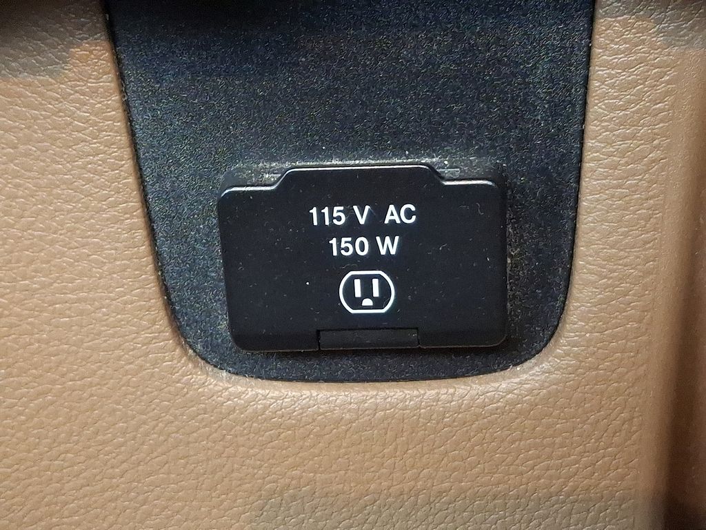 Thumbnail: 2015 Jeep Wrangler - 24