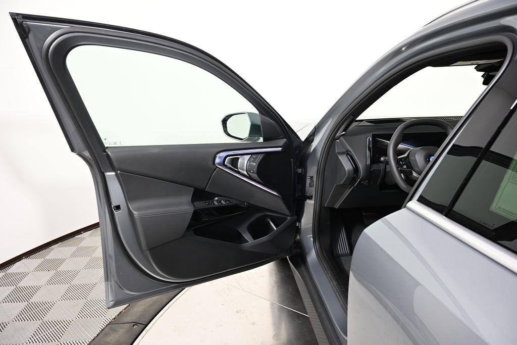 Thumbnail: 2026 BMW X3 - 21