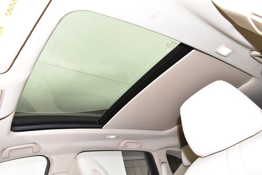 Thumbnail: 2022 Acura RDX - 22