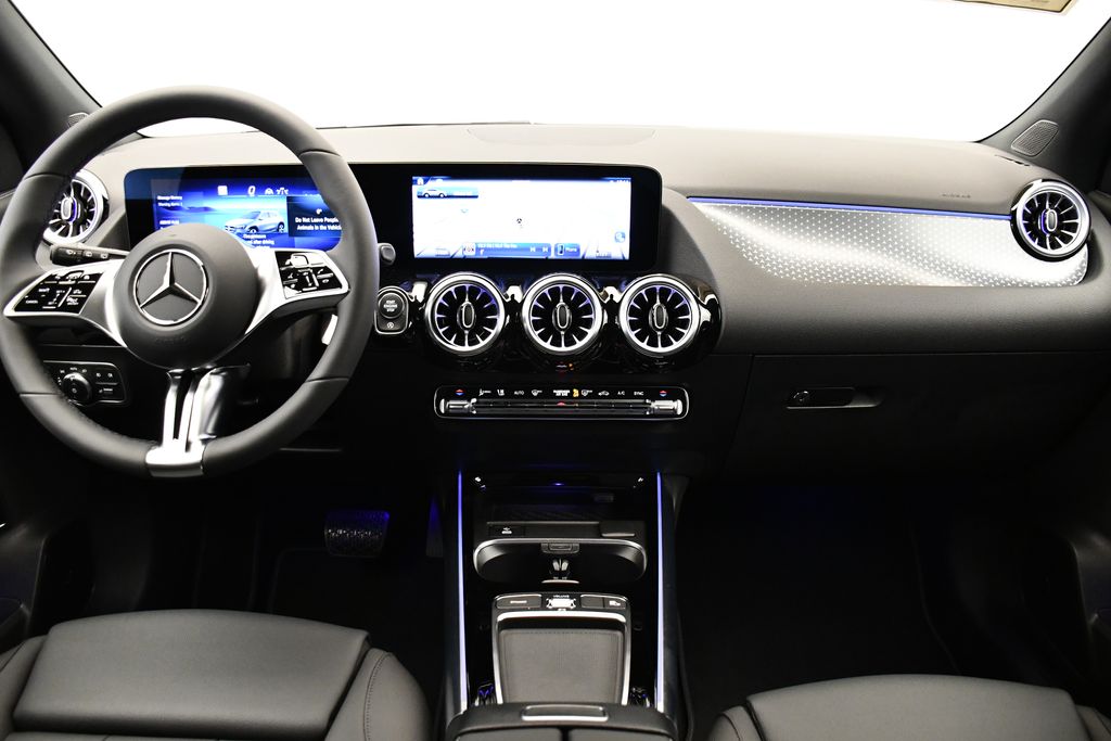 2025 Mercedes-Benz GLA 250 4MATIC 18