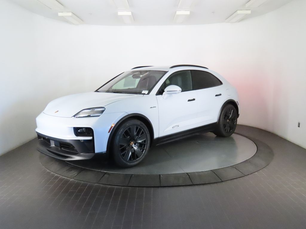 Thumbnail: 2026 Porsche Macan - 1
