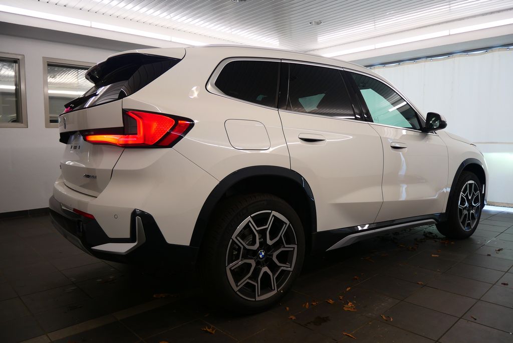 2025 BMW X1 xDrive28i 4