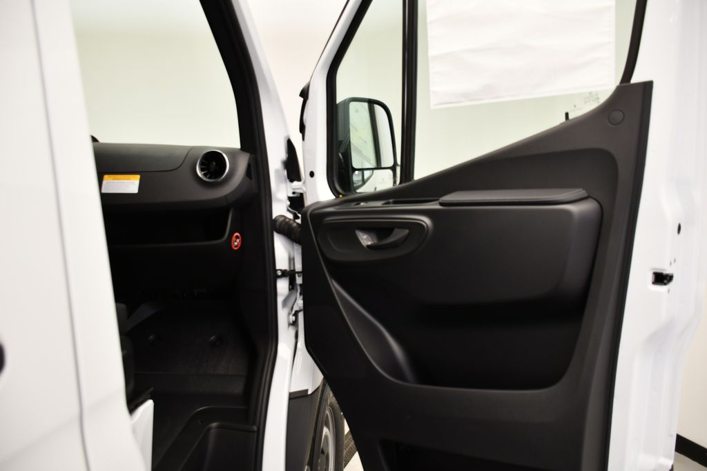 Thumbnail: 2026 Mercedes-Benz Sprinter - 28