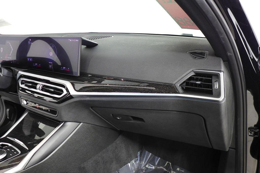 Thumbnail: 2023 BMW 3 Series - 14