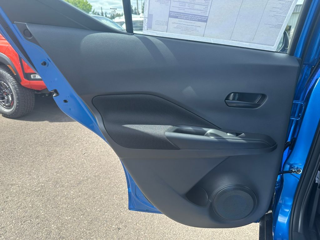 2025 Nissan Kicks Play S