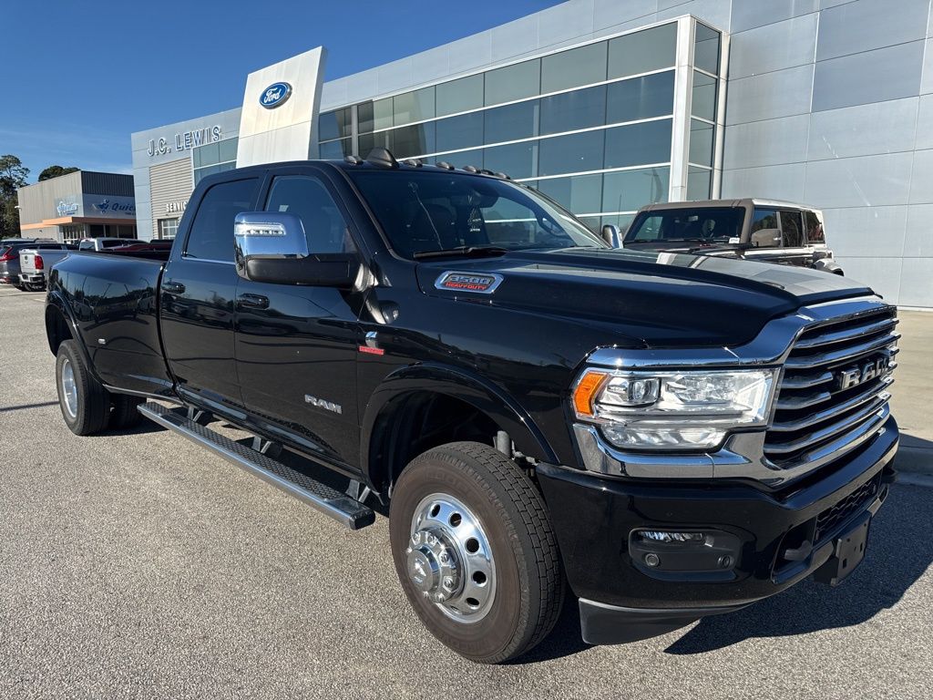 2023 Ram 3500 Limited Longhorn Crew Cab 4x4 8' Box