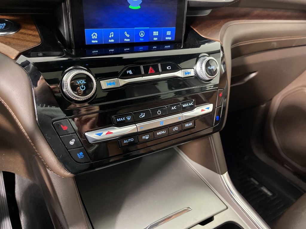 Thumbnail: 2022 Ford Explorer - 31