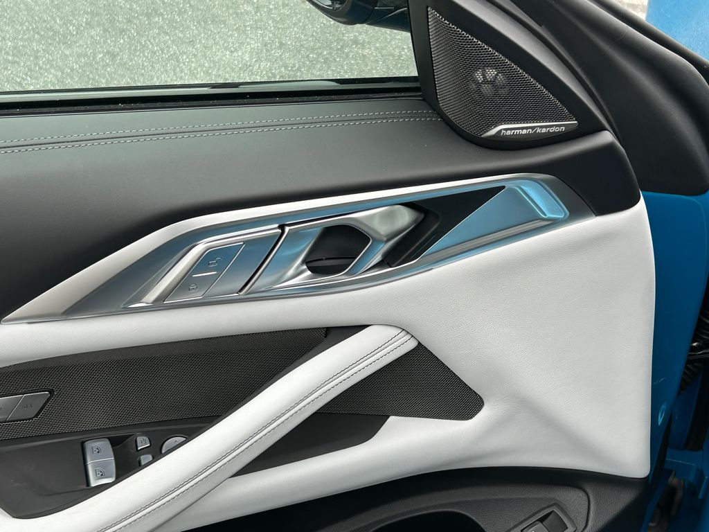 Thumbnail: 2025 BMW M4 - 12