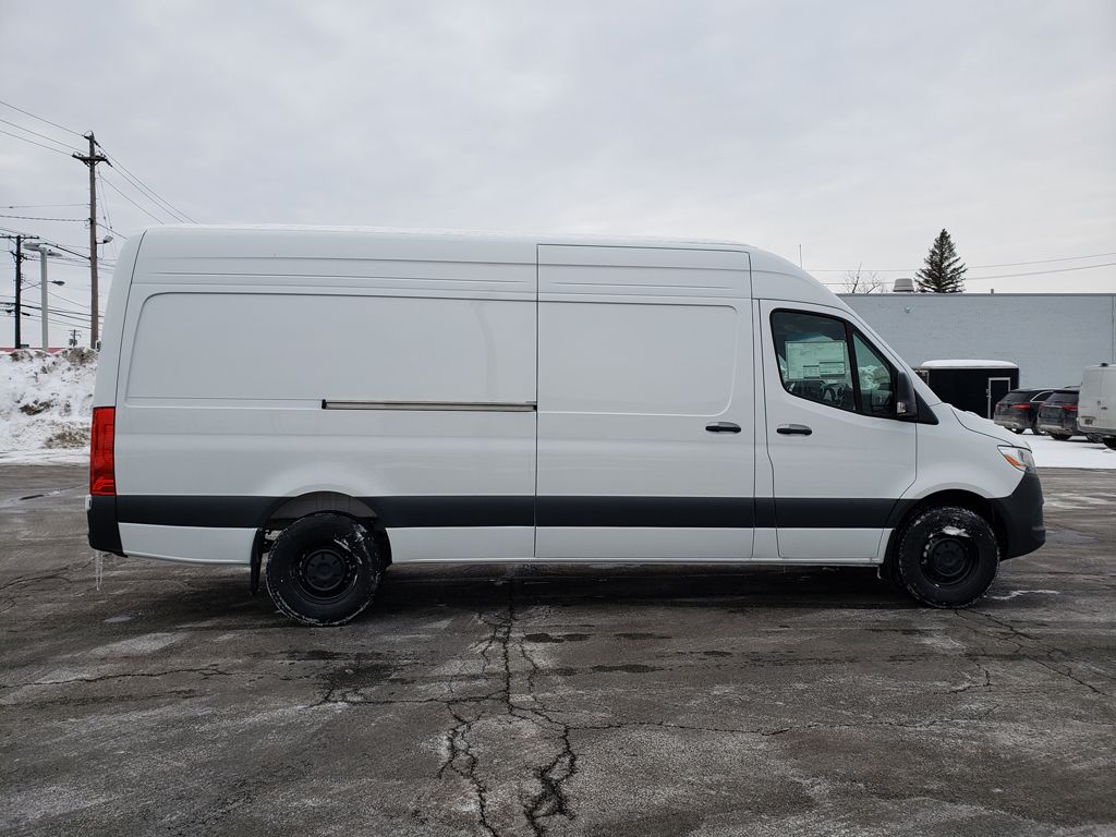 Thumbnail: 2026 Mercedes-Benz Sprinter - 10