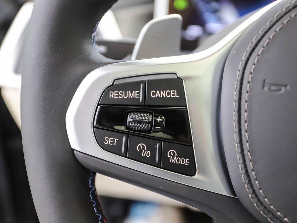 Thumbnail: 2026 BMW X5 - 13