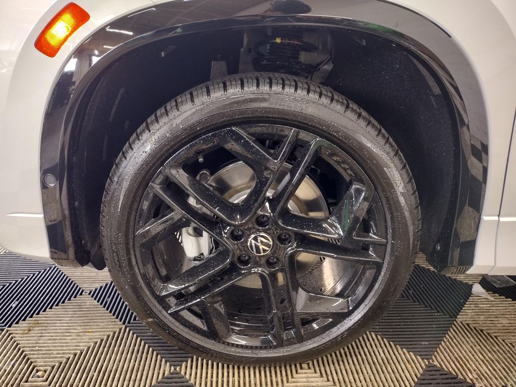 2025 Volkswagen Tiguan 2.0T SE R-Line Black