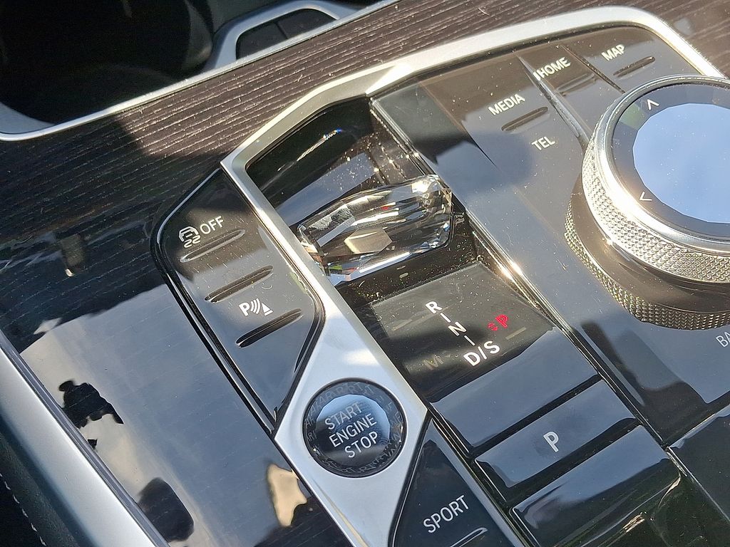 2023 BMW X7 xDrive40i 14