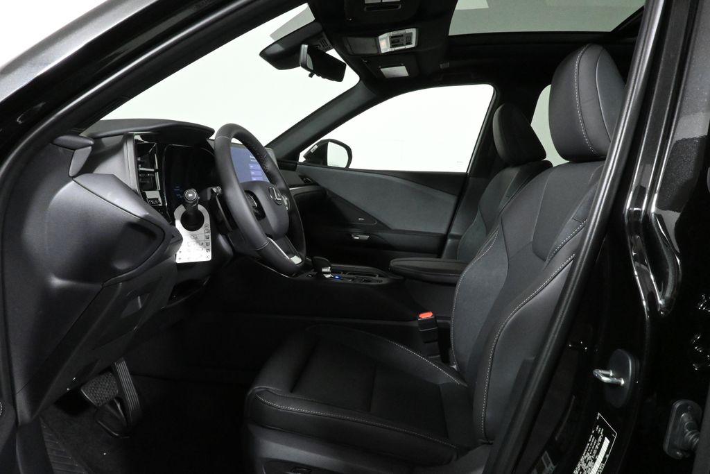 Thumbnail: 2025 Lexus TX - 3