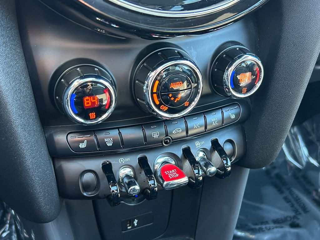 Thumbnail: 2022 MINI Cooper - 26