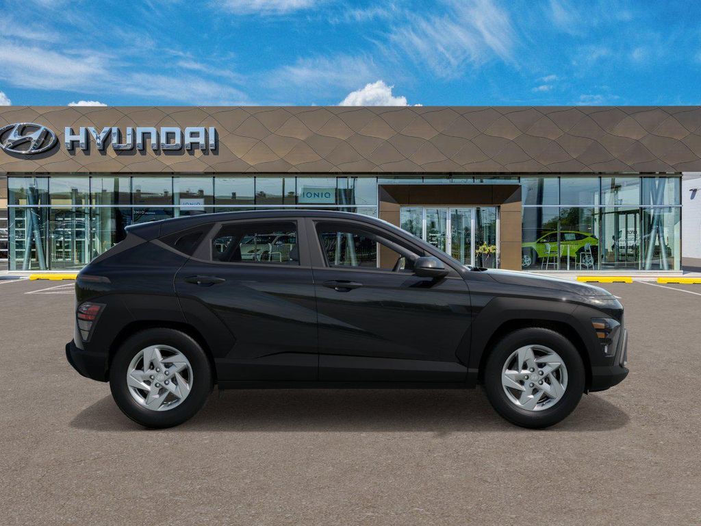 2025 Hyundai Kona SE 7