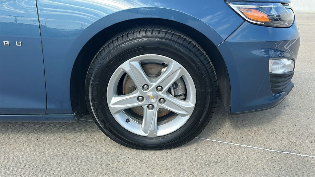 2024 Chevrolet Malibu LT Blue at Baytown Hyundai