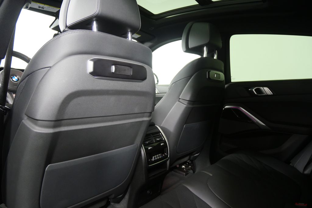 Thumbnail: 2025 BMW X6 - 18
