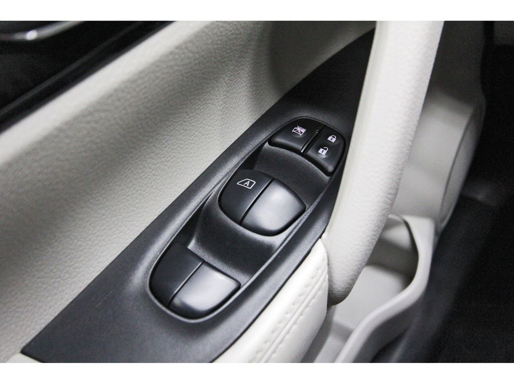 2022 Nissan Rogue Sport SL White at Monument Chevrolet