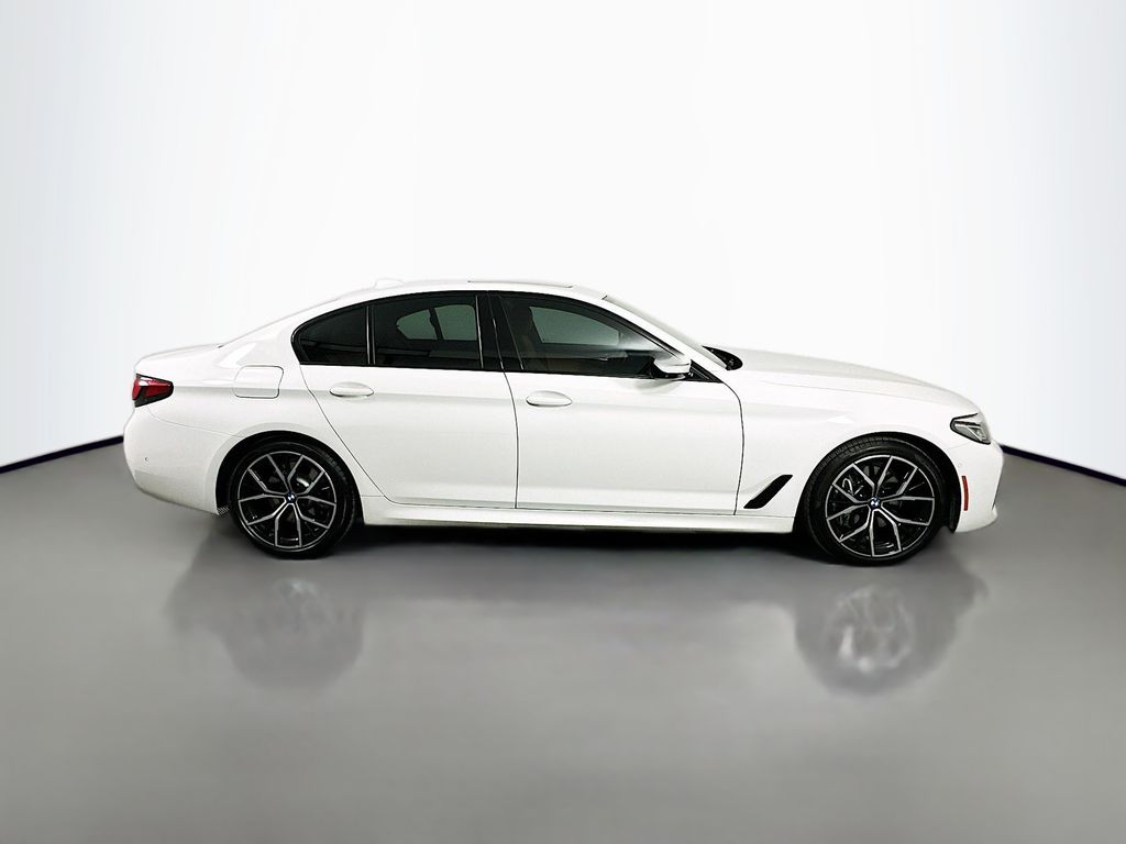 Thumbnail: 2021 BMW 5 Series - 4