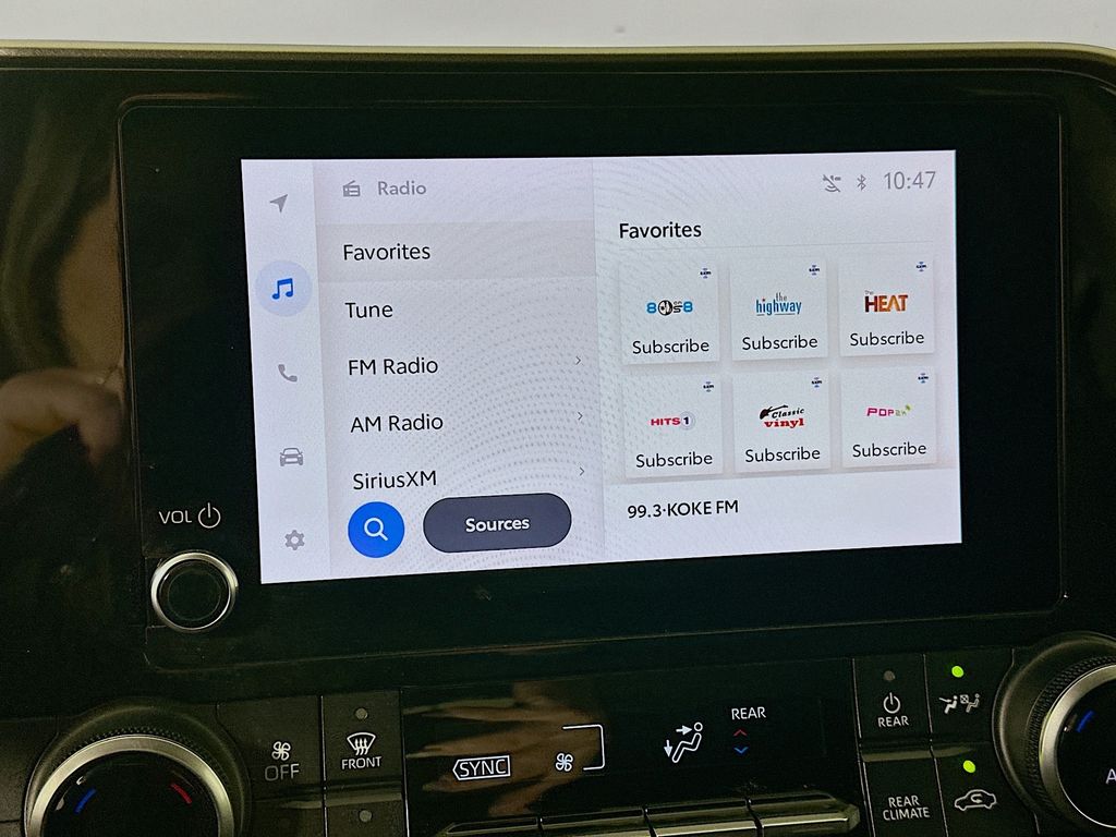 Thumbnail: 2023 Toyota Highlander - 15
