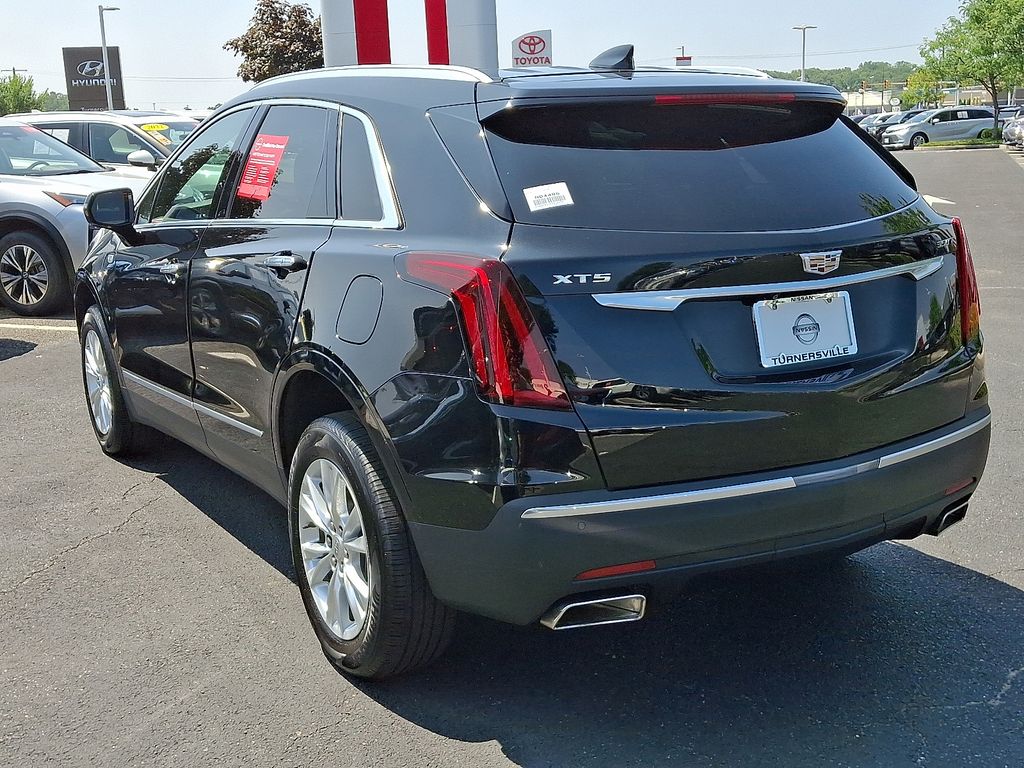Thumbnail: 2021 Cadillac XT5 - 4