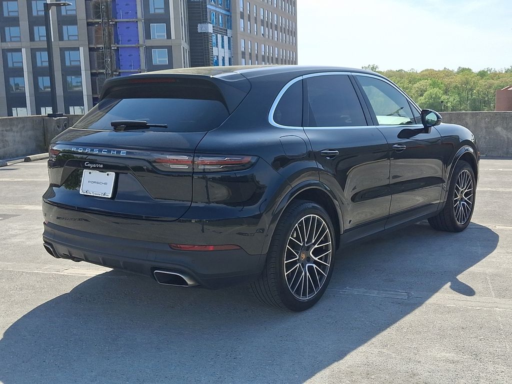 Thumbnail: 2023 Porsche Cayenne - 8