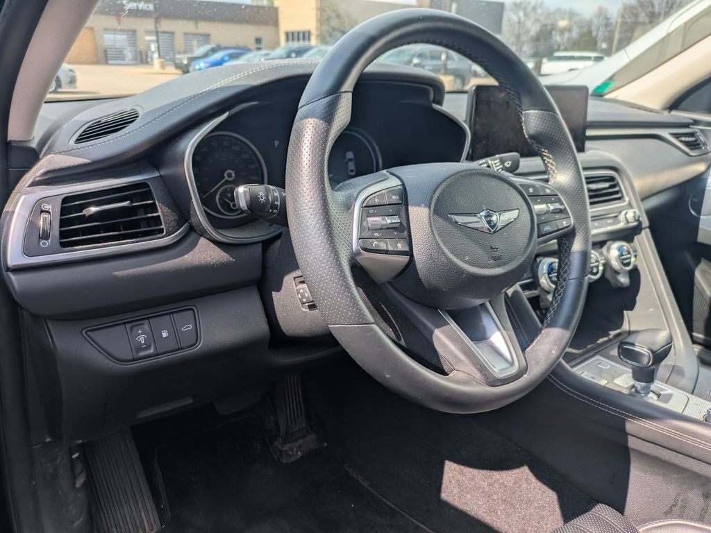 View vehicle photo 6