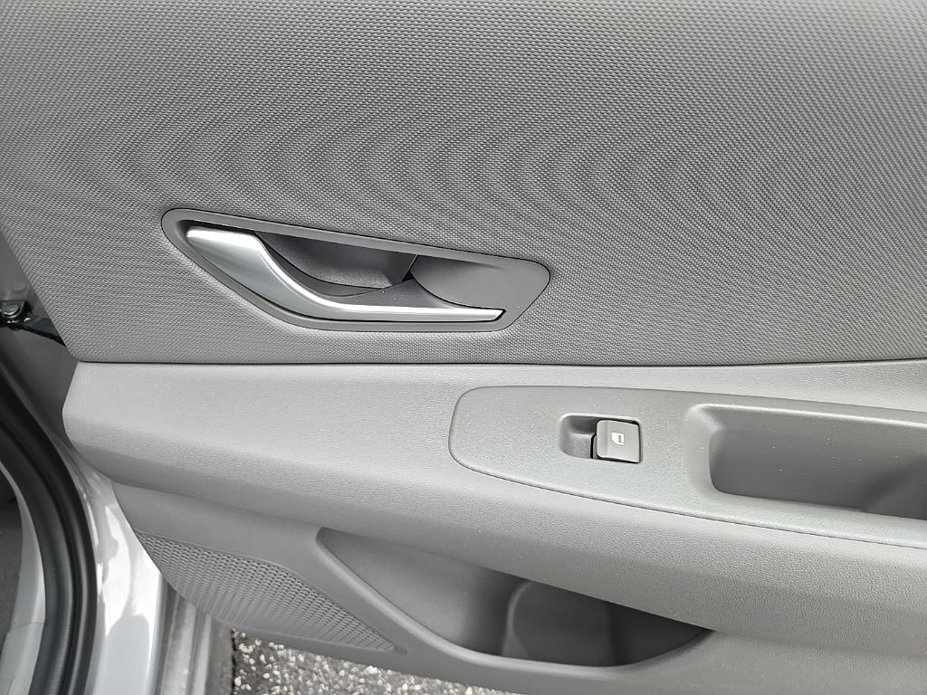 2025 Hyundai Elantra Sport 22