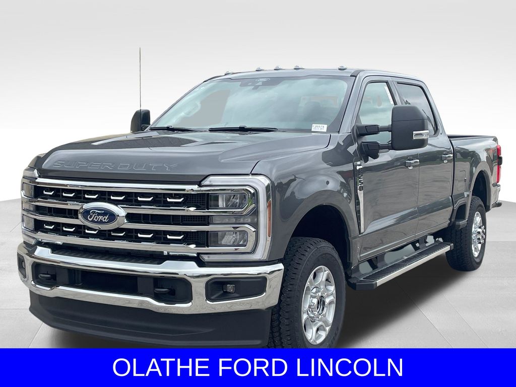 Carbonized Gray Metallic 2026 Ford F-250 Super Duty Pickup Truck Four-Wheel Drive Automatic