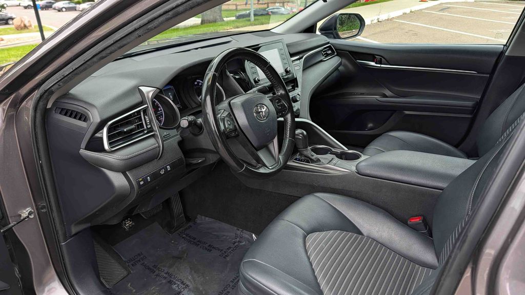 Used 2022 Toyota Camry SE 4D Sedan