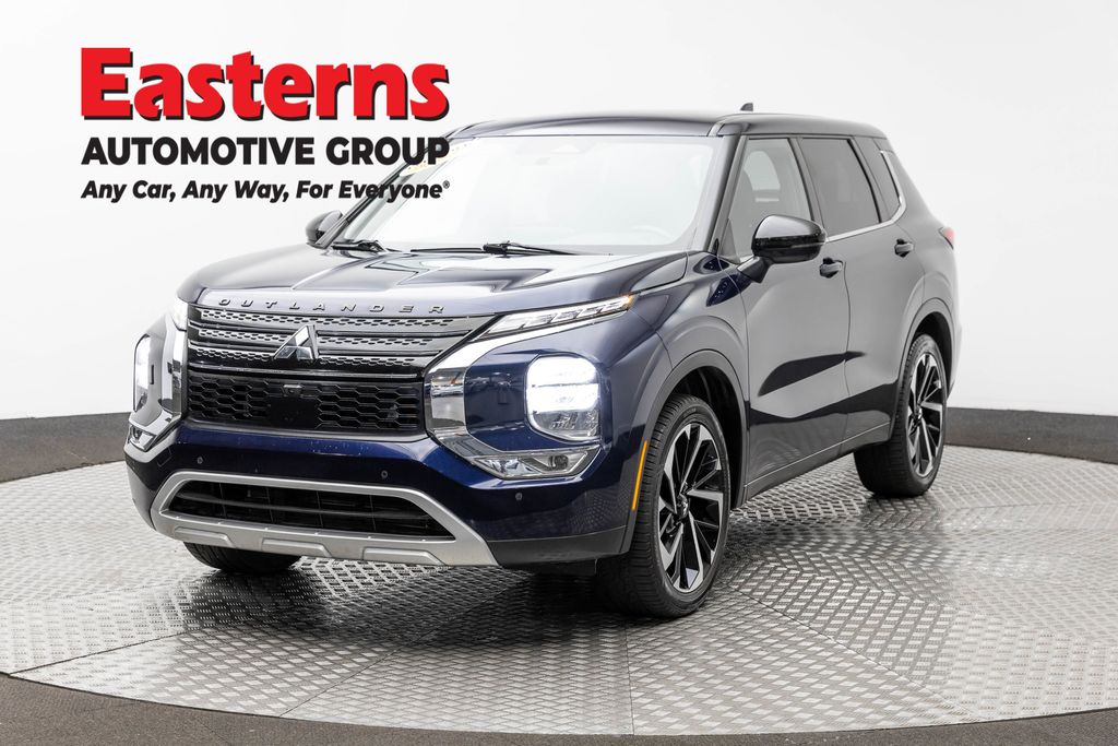 Blue 2022 Mitsubishi Outlander SUV / Crossover All-Wheel Drive Continuously Variable Transmission