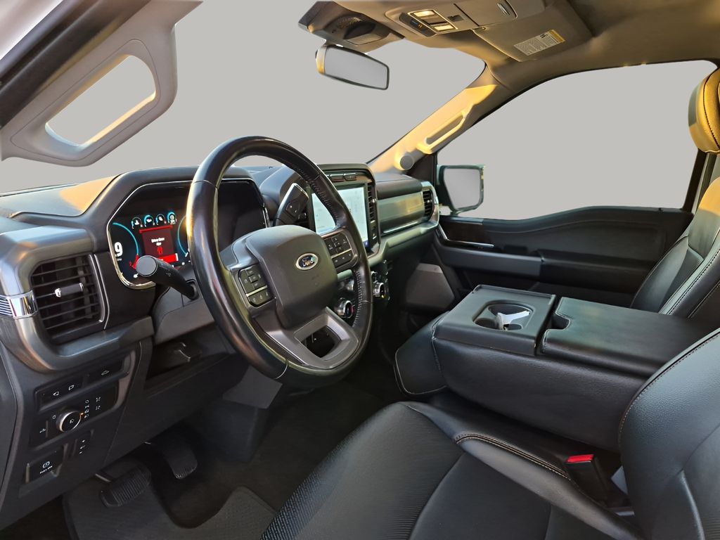 Used 2022 White Ford Lariat image 30