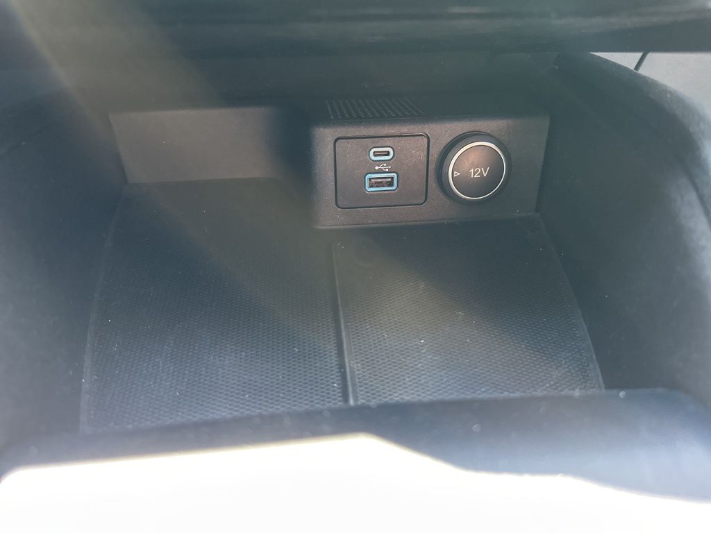 2021 Carbonized Gray Metallic Ford Escape SE FWD SUV